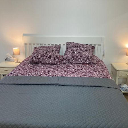 Chambre Parentale , Salle De Bain Privee, Acces Plages & Vue Mer Du Salon Dans Appartement Partage Chez L'Habitant ,, Master Bedroom, Private Bathroom, Beach Access & Sea View Cannes Bagian luar foto